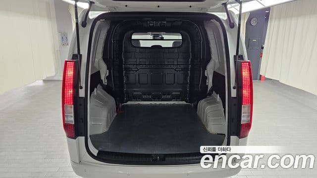 Hyundai Staria Modern, 2022 20