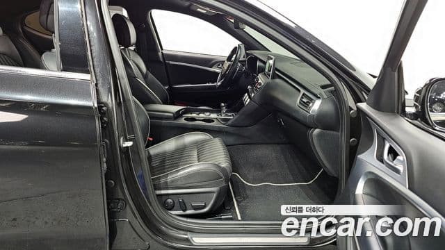 Genesis G70 Elite, 2019 11