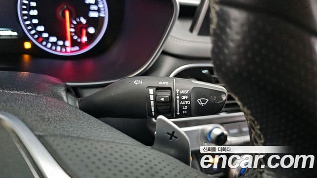 Genesis G70 Elite, 2019 18