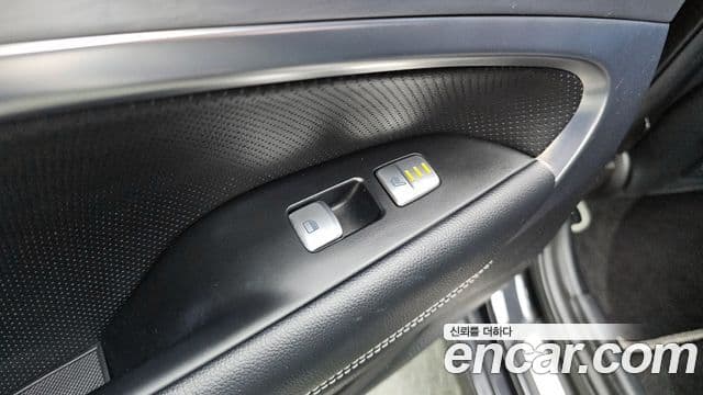 Genesis G70 Elite, 2019 19