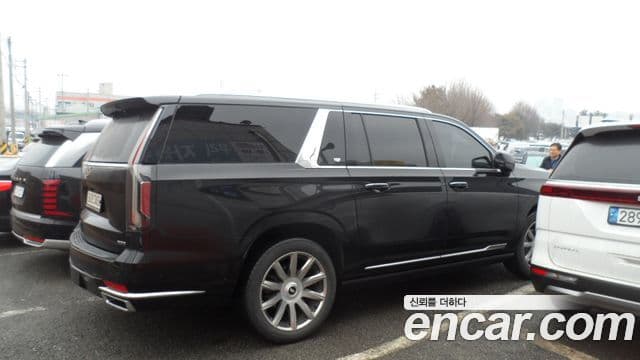 Cadillac Escalade 5세대 ESV Premium Luxury Platinum, 2022 2