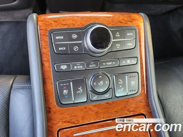 Hyundai Equus(новый кузов / новое поколение) Prestige VVIP팩, 2012 19