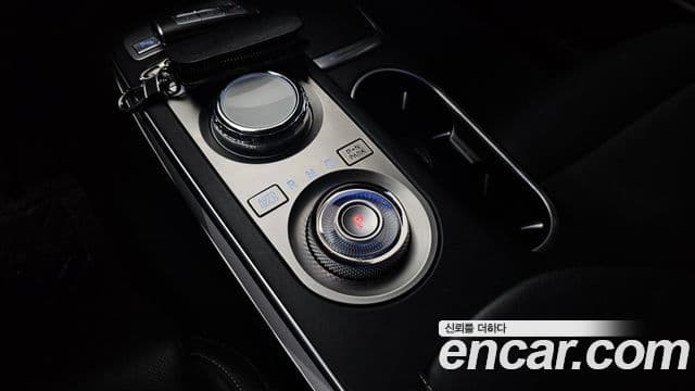 Genesis GV70, 2021 9