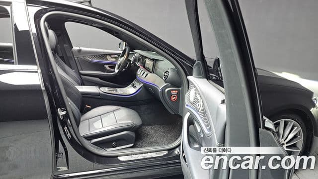 Mercedes-Benz E-класс W213 AMG Line, 2022 11