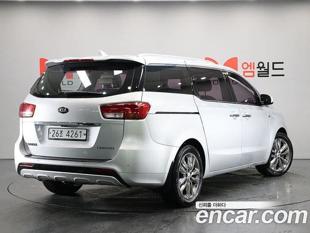 Kia All New Carnival VIP, 2018 3
