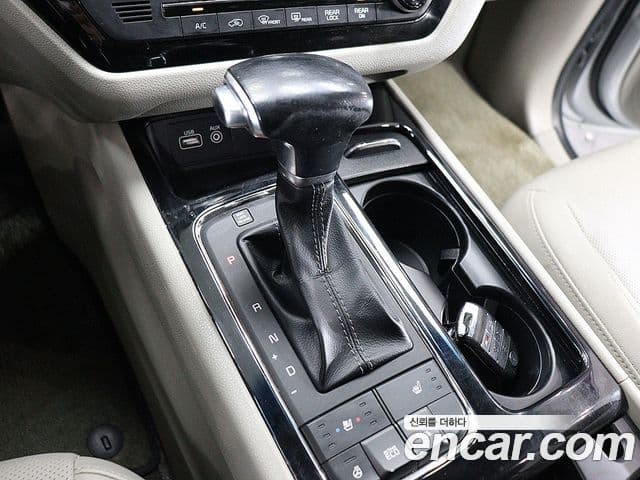 Kia All New Carnival VIP, 2018 8