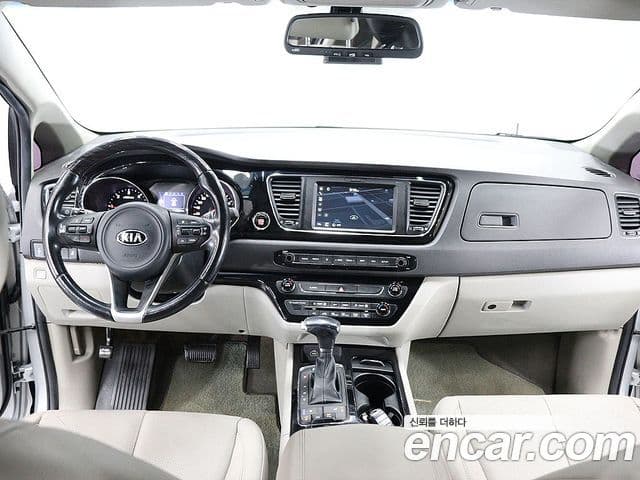 Kia All New Carnival VIP, 2018 14