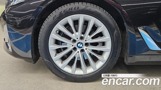 BMW 5시리즈 (G30) Luxury, 2023 все фото