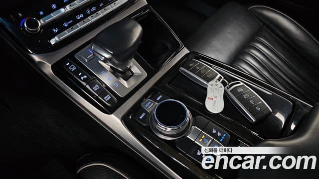 Genesis EQ900 Prestige, 2018 9