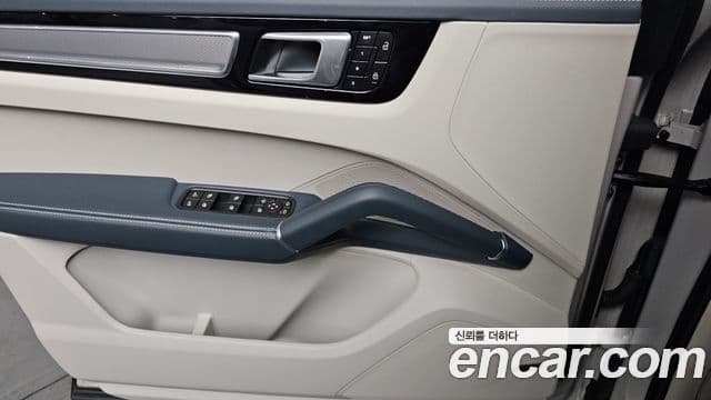 Porsche Cayenne (PO536) 3.0 купе Platinum Edition, 2023 17