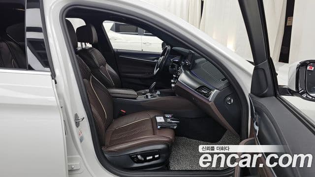 BMW 5시리즈 (G30) 523d M Sport, 2023 11
