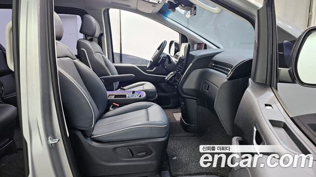 Hyundai Staria Inspiration, 2025 10