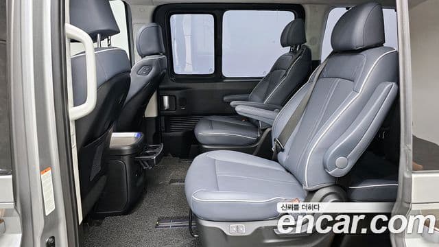 Hyundai Staria Inspiration, 2025 12