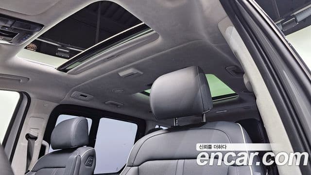 Hyundai Staria Inspiration, 2025 18