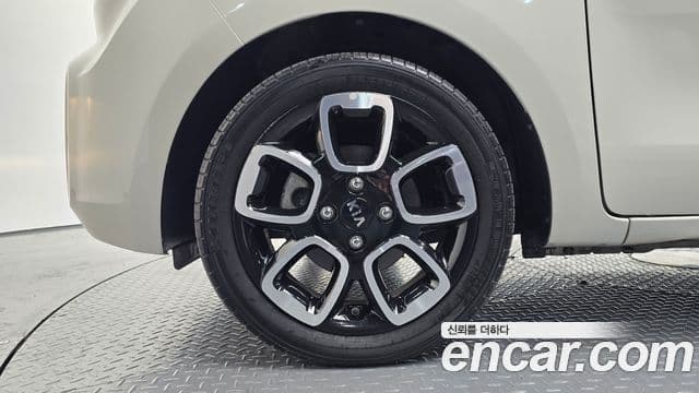 Kia The / новый New Ray Signature, 2021 все фото