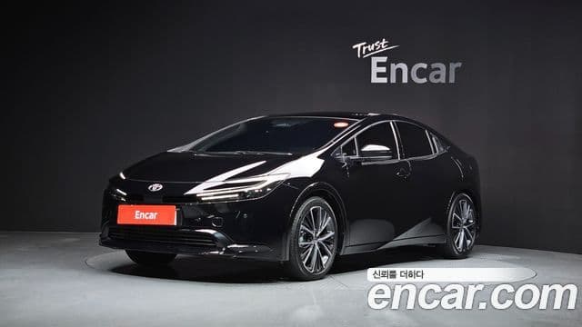 Toyota 프리우스 5세대 2.0 XLE, 2024 1