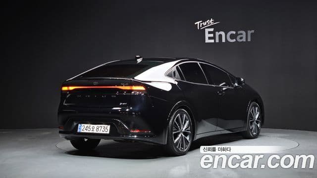Toyota 프리우스 5세대 2.0 XLE, 2024 2