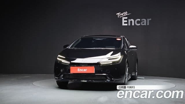 Toyota 프리우스 5세대 2.0 XLE, 2024 3