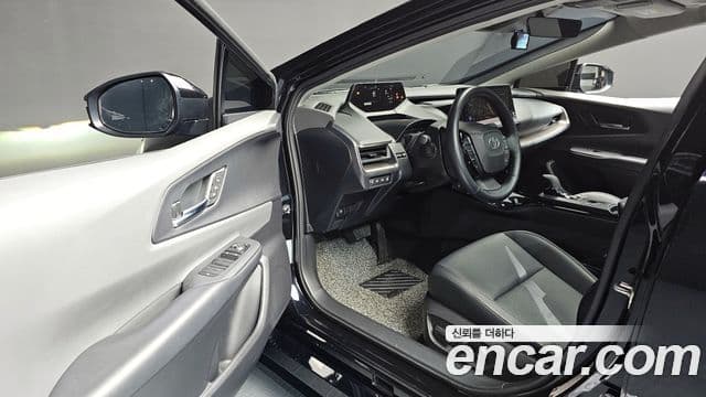 Toyota 프리우스 5세대 2.0 XLE, 2024 11
