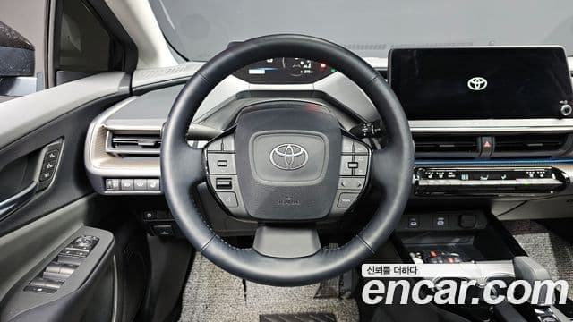 Toyota 프리우스 5세대 2.0 XLE, 2024 13