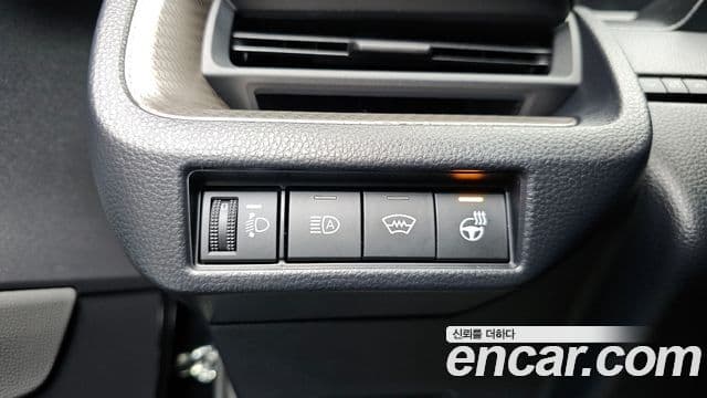 Toyota 프리우스 5세대 2.0 XLE, 2024 14