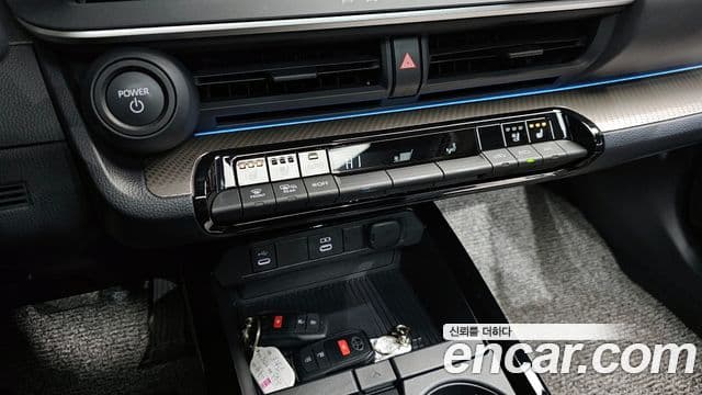 Toyota 프리우스 5세대 2.0 XLE, 2024 17
