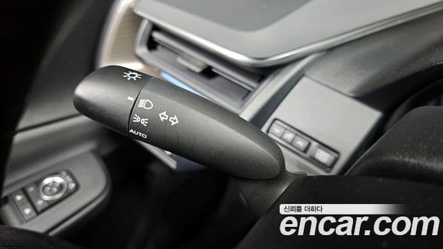 Toyota 프리우스 5세대 2.0 XLE, 2024 19