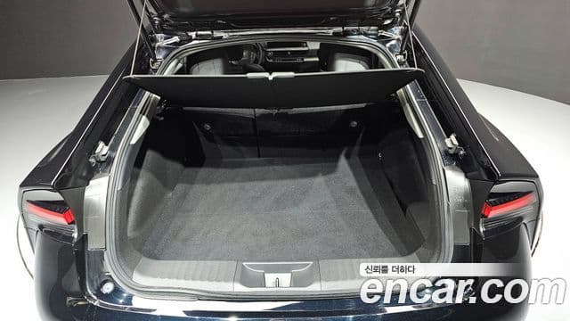 Toyota 프리우스 5세대 2.0 XLE, 2024 20