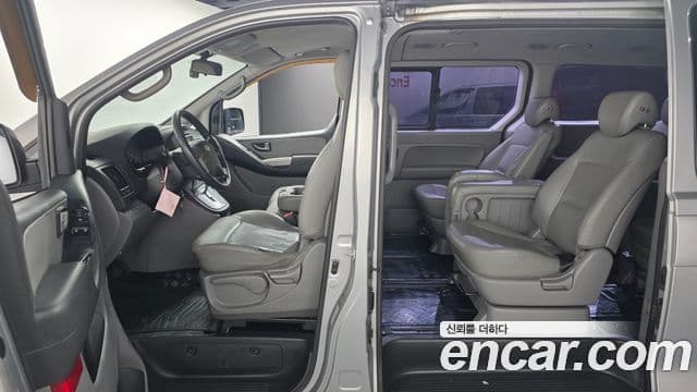 Hyundai Grand Starex CVX Luxury, 2015 17