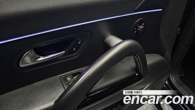 Volkswagen 시로코 2.0 TSI R, 2013 16