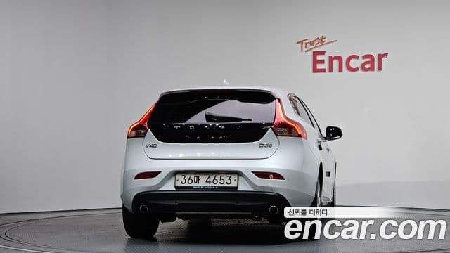 Volvo V40 2세대, 2018 4