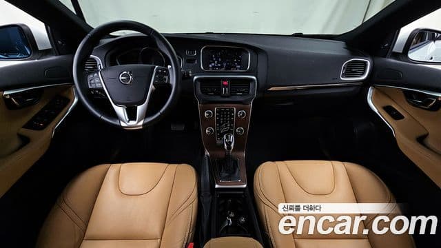 Volvo V40 2세대, 2018 7