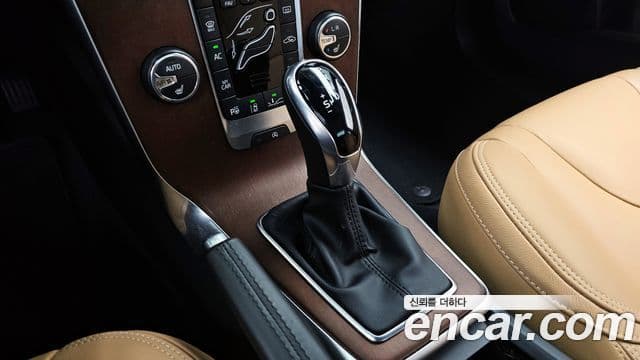 Volvo V40 2세대, 2018 9