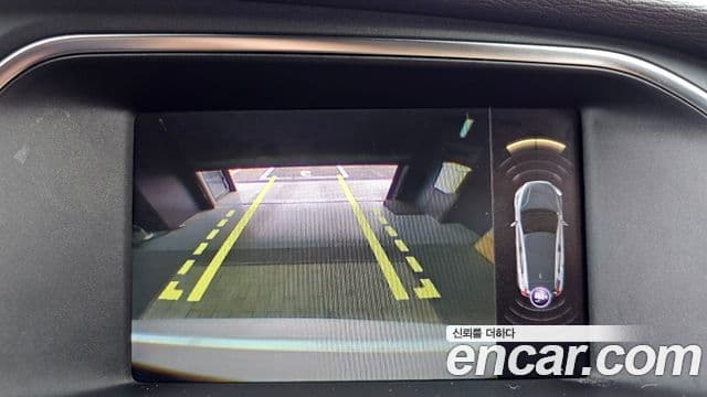 Volvo V40 2세대, 2018 15