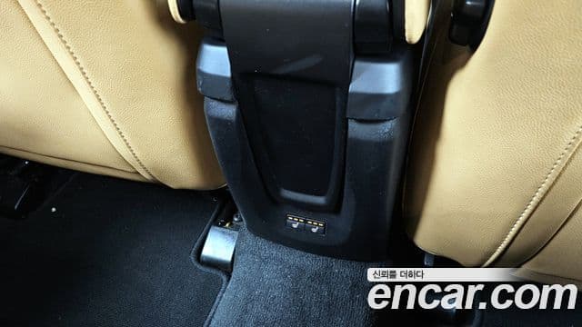 Volvo V40 2세대, 2018 19