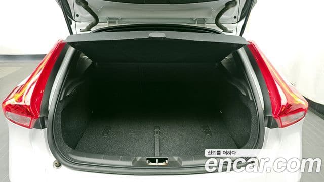 Volvo V40 2세대, 2018 20