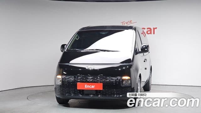 Hyundai Staria Modern, 2023 3
