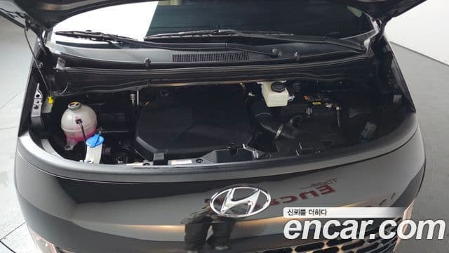 Hyundai Staria Modern, 2023 14