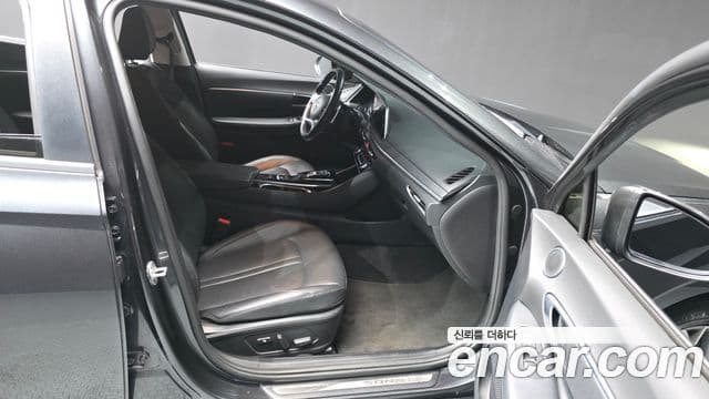 Hyundai Sonata (DN8) Premium Family, 2021 11