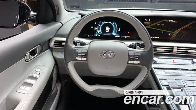 Hyundai NEXO Premium, 2019 13