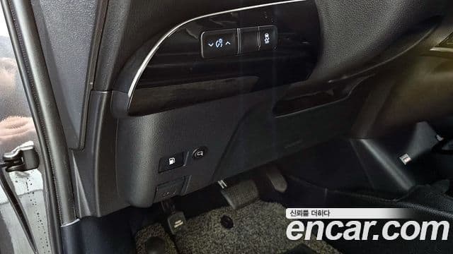 Toyota 프리우스 4세대 1.8 E, 2018 19