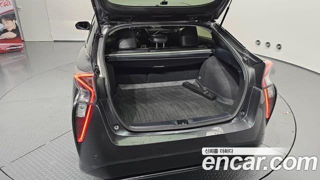 Toyota 프리우스 4세대 1.8 E, 2018 20