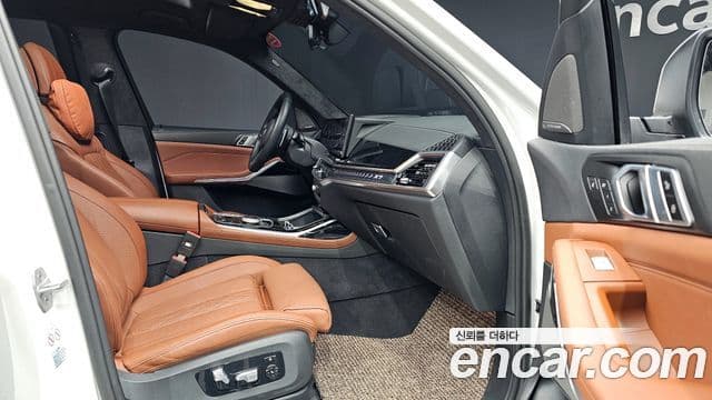 BMW X7 (G07) xDrive 40i M Sport 6인승, 2024 10