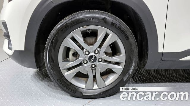 Kia Seltos Prestige, 2023 все фото