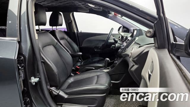 Chevrolet(GM대우) 아베오 хэтчбек топовая версия, 2016 11