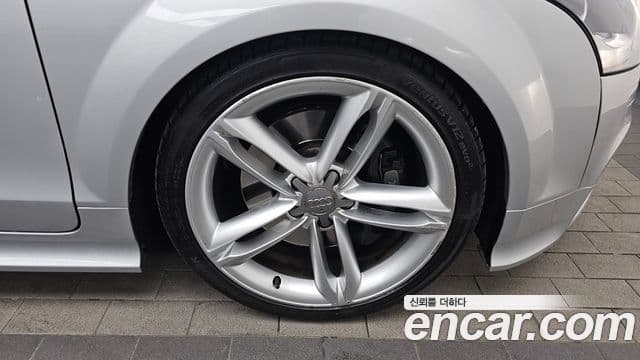 Audi TTS 8J, 2011 все фото
