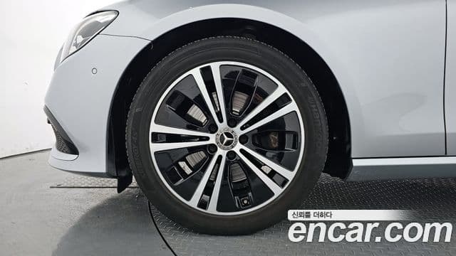 Mercedes-Benz E-класс W213 Avantgarde, 2022 все фото