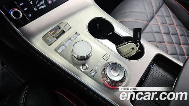 Genesis GV70, 2025 9