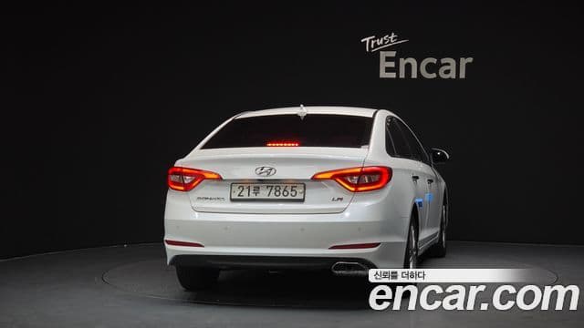 Hyundai LF Sonata Special, 2015 4