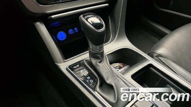 Hyundai LF Sonata Special, 2015 9